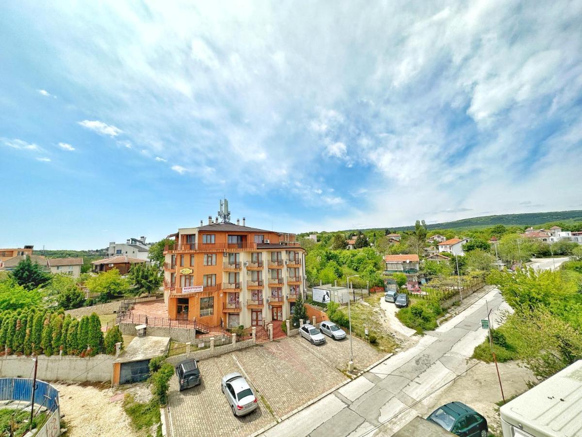 Sunny 1 Apartament Varna